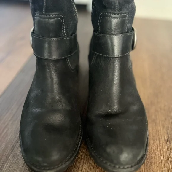 Black Leather Knee-High Boots - Picture 3 of 12